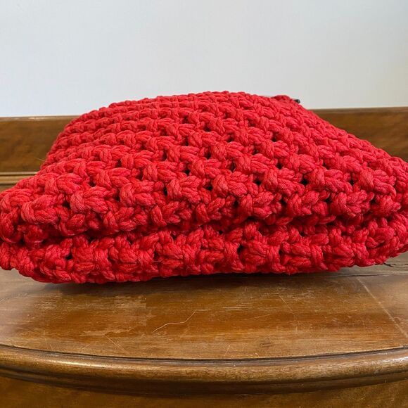 Vintage Boho Cherry Red Crochet Purse with Retro Chunky Amber Lucite Handles - Picture 5 of 10